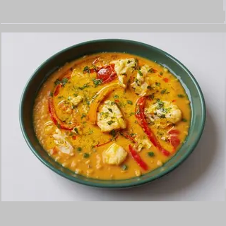 moqueca de peixe acompanha com arroz, pirão e salada, inclui sobremesa 10